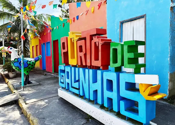 50m das Piscinas Naturais Apto 9, 8 no Centro com Varanda Privativa